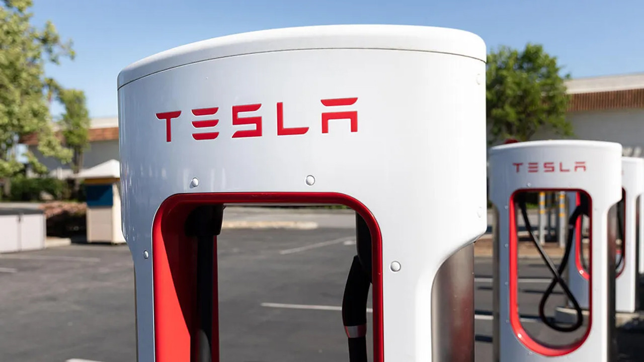 Elon Musk herkesi ofise çağırdı, Tesla hazırlıksız yakalandı