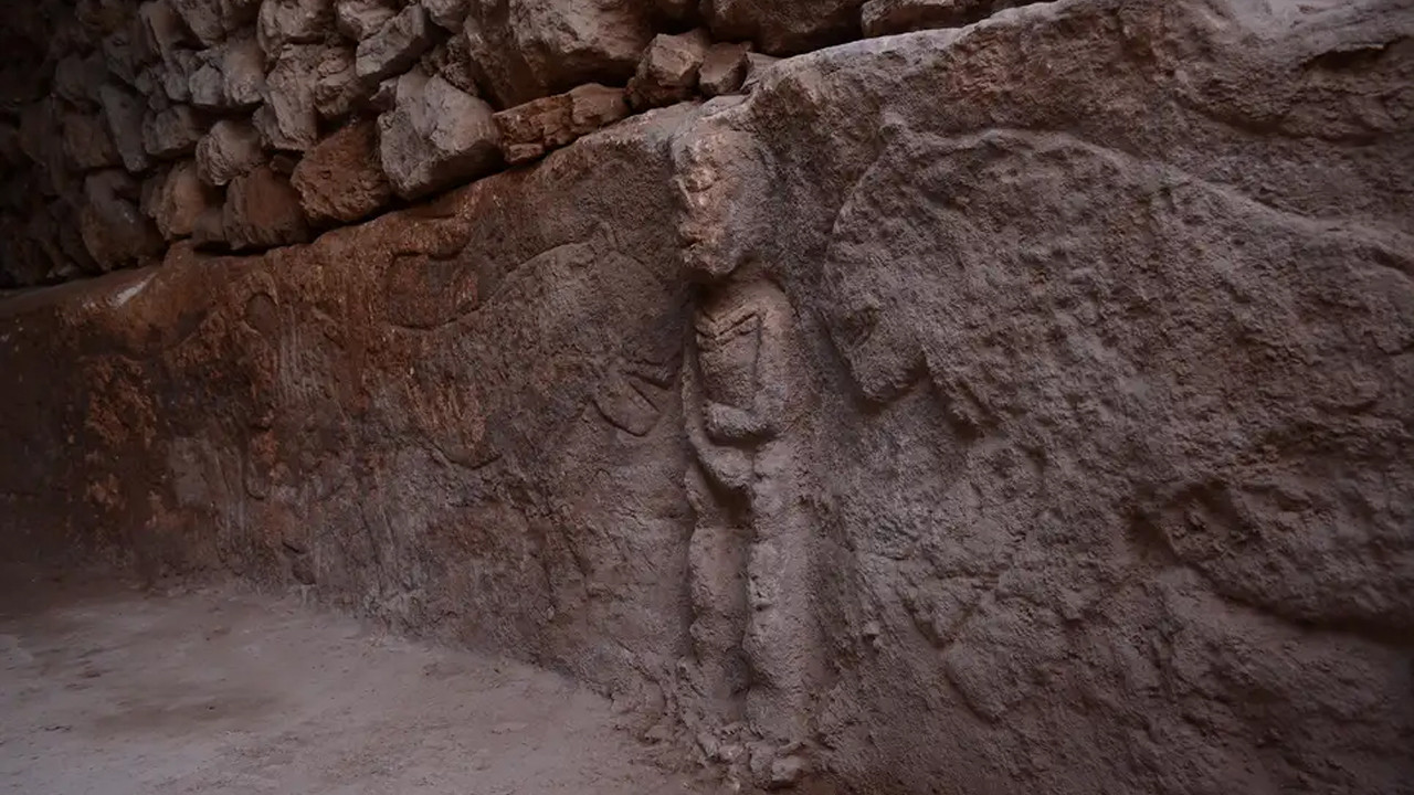 Göbekli Tepe yakınlarında keşfedilen 11.000 yıllık duvar oyması arkeoloji tarihine geçti