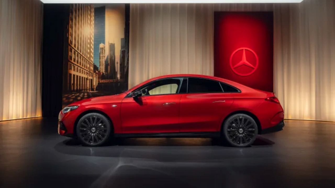 Mercedes-Benz, Yeni CLA Sedan modelini tanıttı