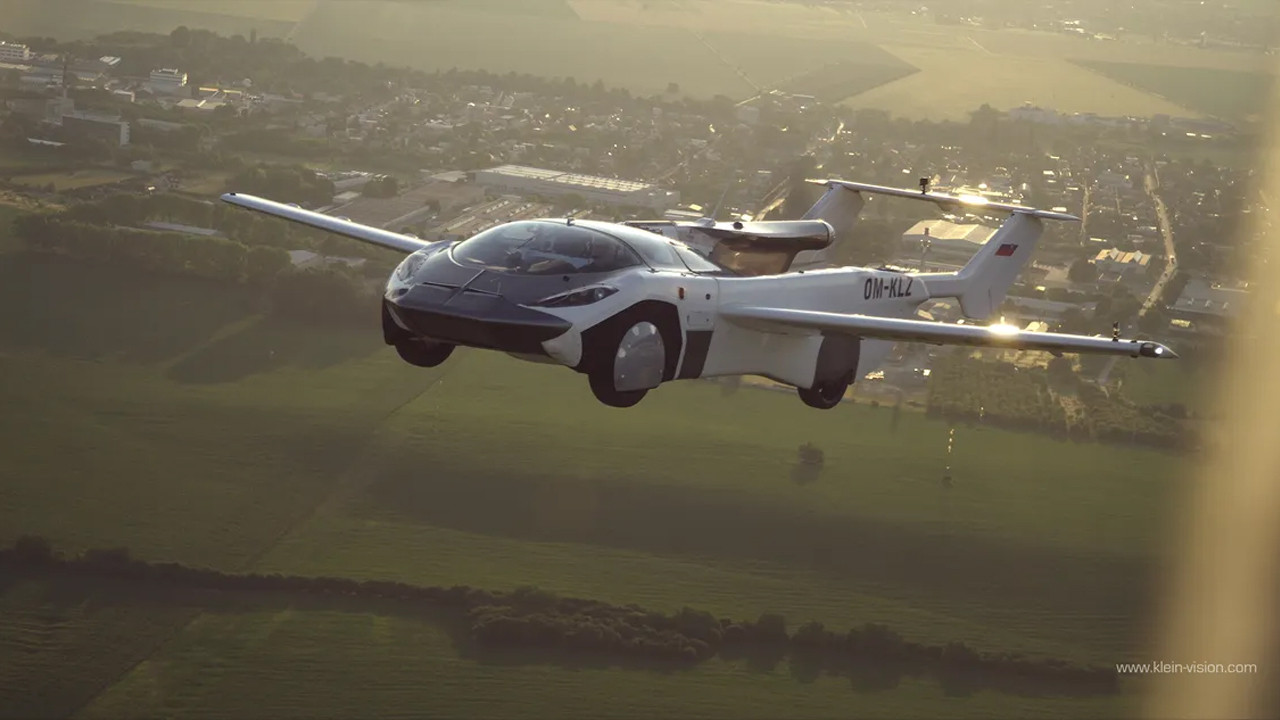 AirCar geliyor: Uçan arabalar artık hayal değil