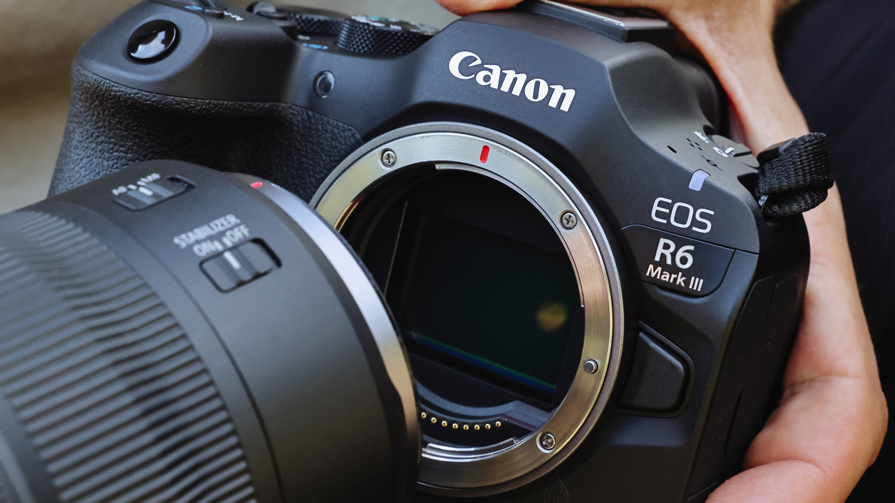 Canon, yeni EOS R6 Mark III fotoğraf makinesi ve RF 45mm F1.2 STM lensi duyurdu. İşte özellikleri!