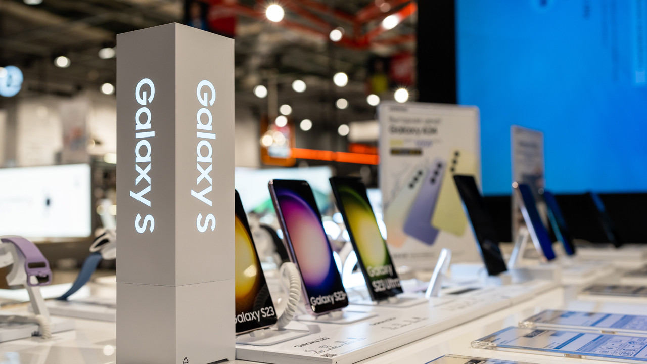 Galaxy S26, iPhone 17'ye karşı: Yeni sızıntı, bu kez fiziksel özellikleri ortaya çıkardı