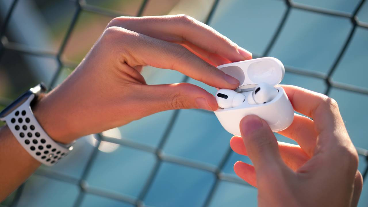 AirPods ile işitme testi yapabilirsiniz: Apple’ın gizli özelliği nasıl kullanılır?