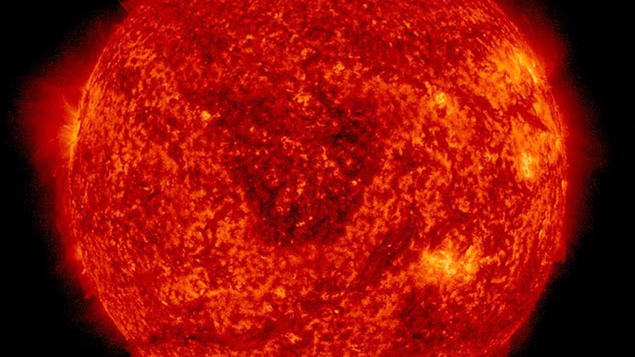 Güneş'in aniden soğuması mümkün mü? Soğursa Dünya'da neler olur?