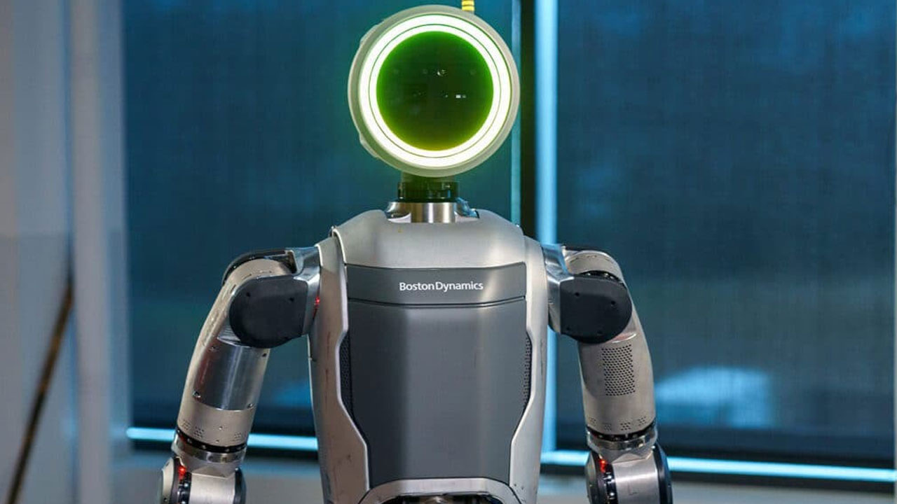 Takla atan robottan fabrika işçisine: Yeni Atlas sahnede