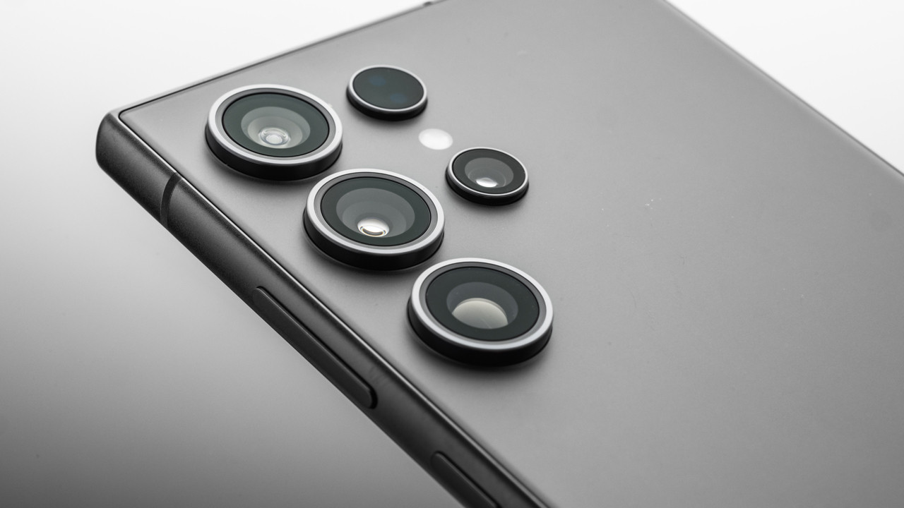 Samsung'un yeni reklamı tartışma yarattı: Kamera gücü mü, AI illüzyonu mu?