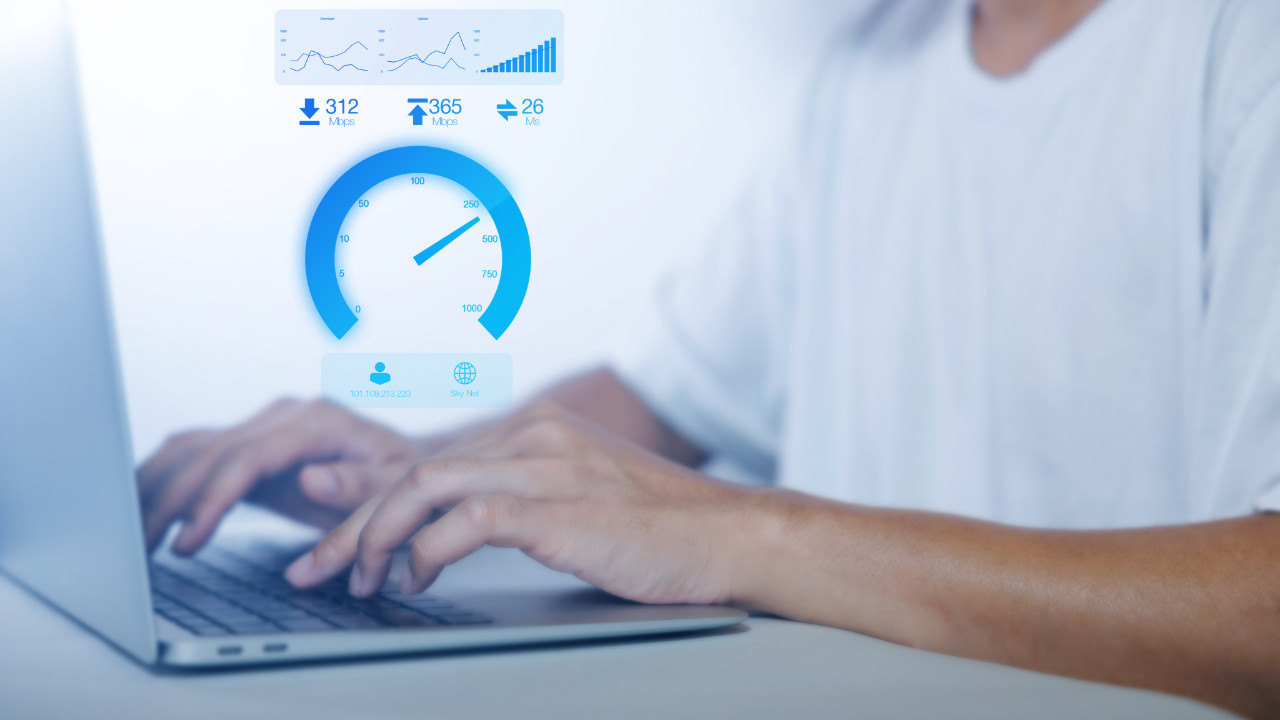 Windows 11 görev çubuğuna hız testi özelliği geliyor