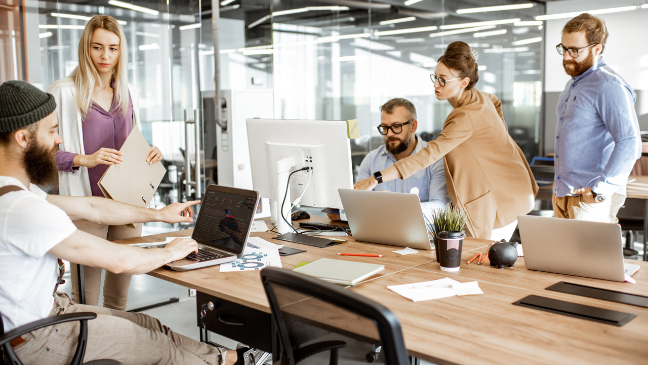 Mesai saati ilerledikçe neden çöküyoruz? İşte "Ofis Havası" fenomeninin sırrı