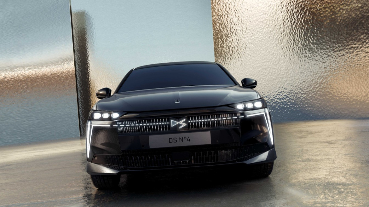 DS, yeni kompakt modelini getiriyor: DS N°4 nisan ayında Türkiye’de