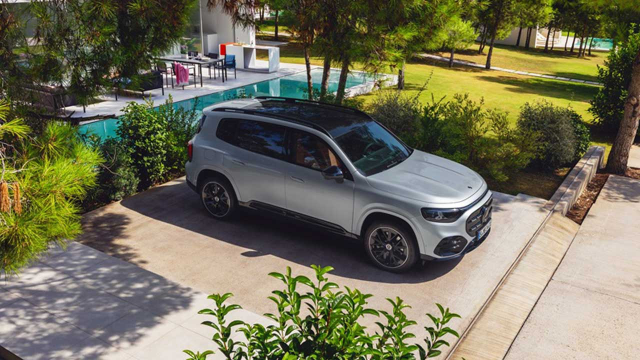 Mercedes’in yeni elektrikli GLB’si Türkiye’de: 590 km menzil, 7 koltuk ve 10 dakikada 260 km şarj