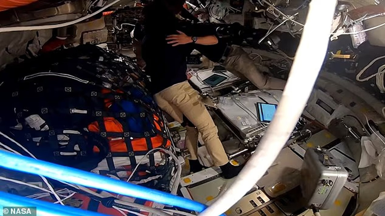 Ay'ın karanlık yüzünden gelen mesaj herkesi duygulandırdı