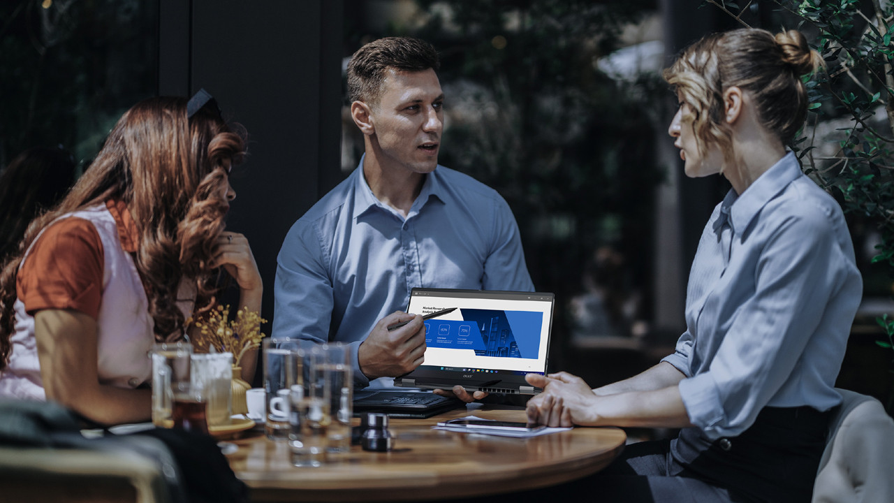 Tek şarjla 26 saat açık kalabilen askeri dayanıklılık sertifikalı Acer Swift Spin 14 AI tanıtıldı