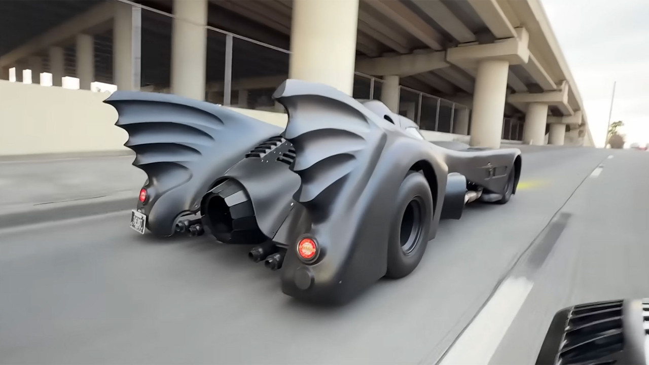 Batman hayranının rüyası gerçek oldu, 1000 beygirlik canavar trafiğe çıktı