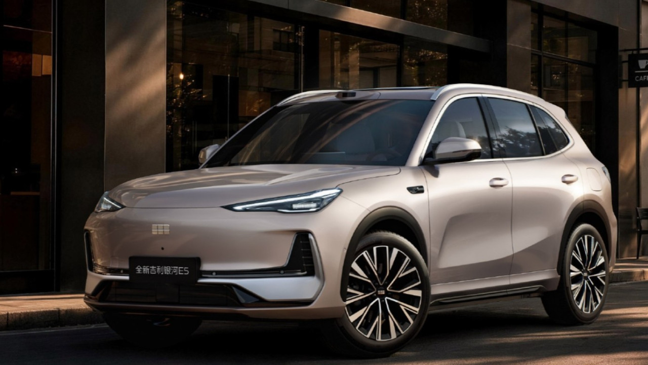Geely elektrikli otomobili 4 dakikada şarj etmek istiyor